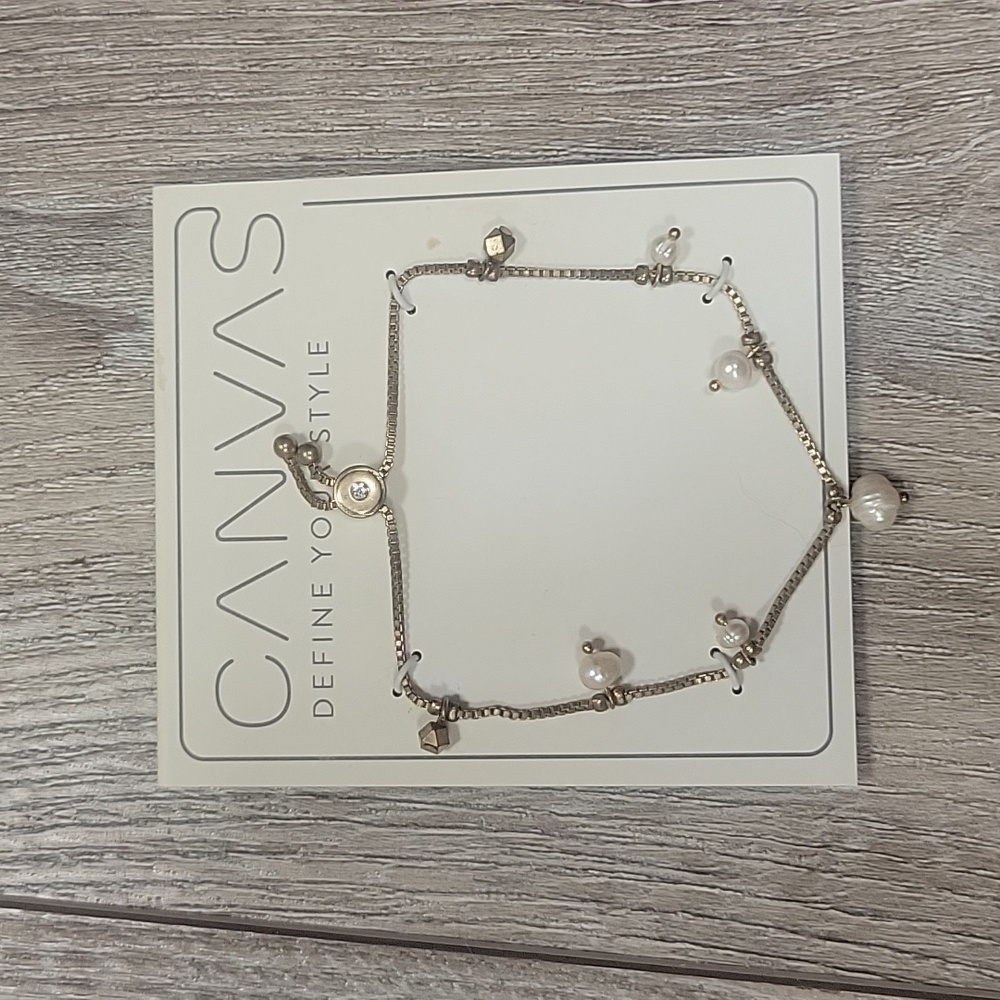 Canvas Style Gold Toned Boxchain Bracelet with Pearl's NWT